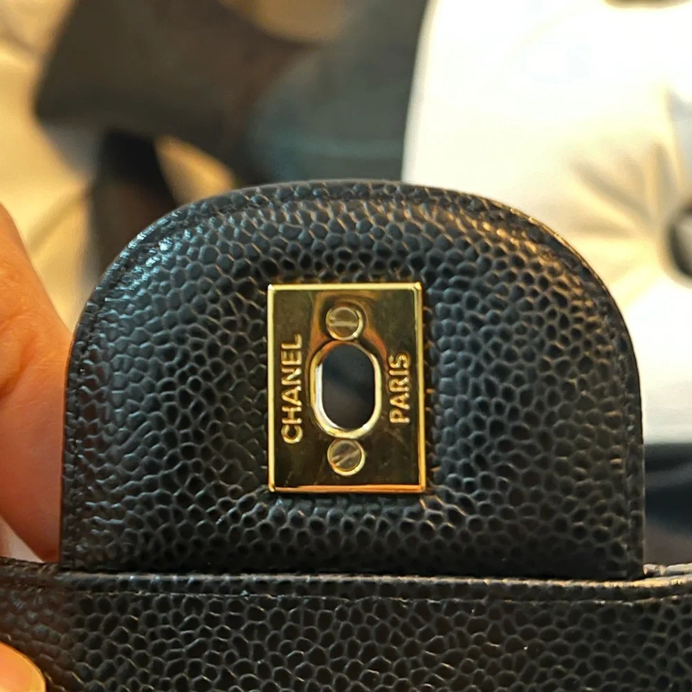 SOLD OFF POSHMARK
Chanel Jumbo Double Flap Bag Gold Hardware - Picture 14 of 16